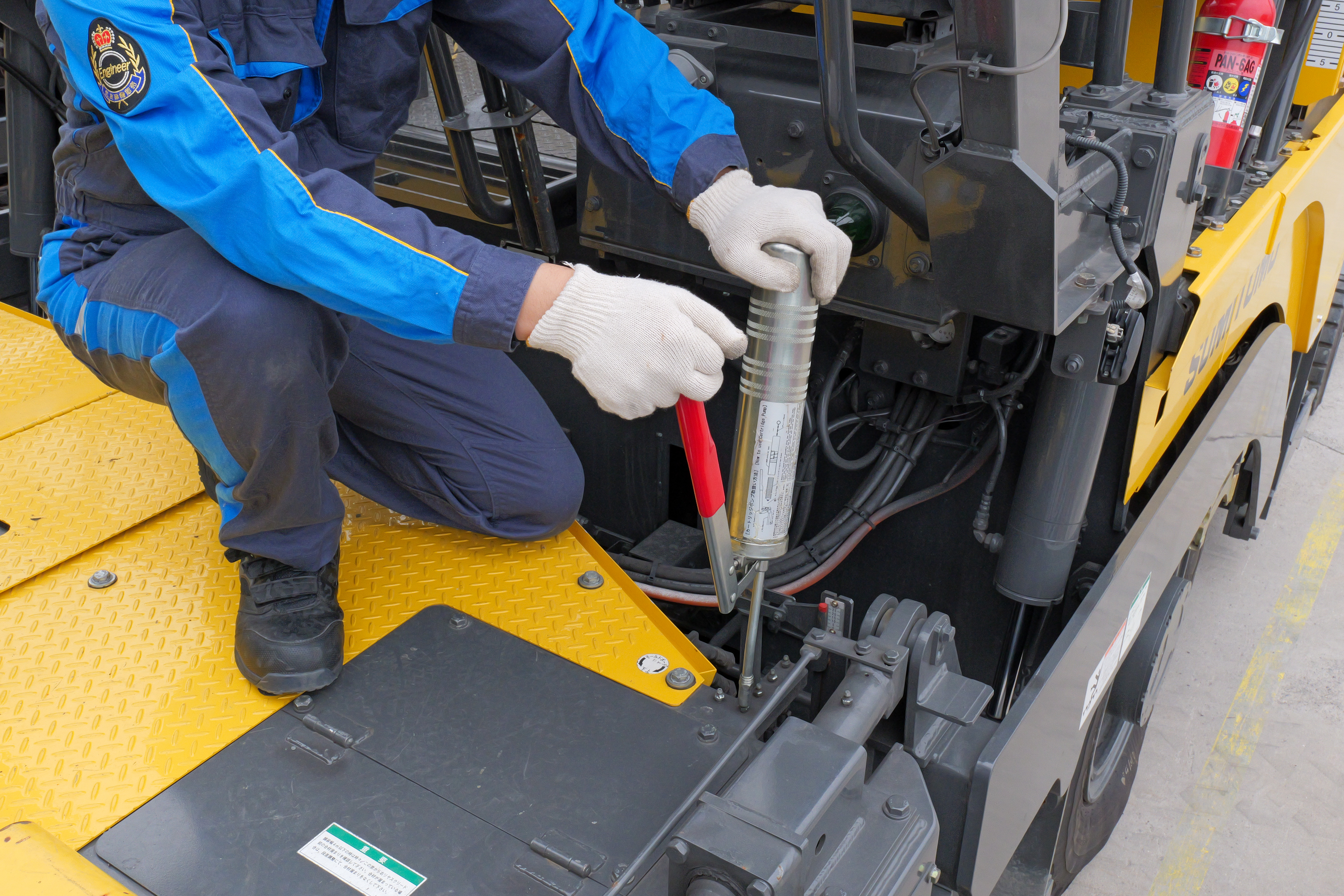 アタッチメントの給脂